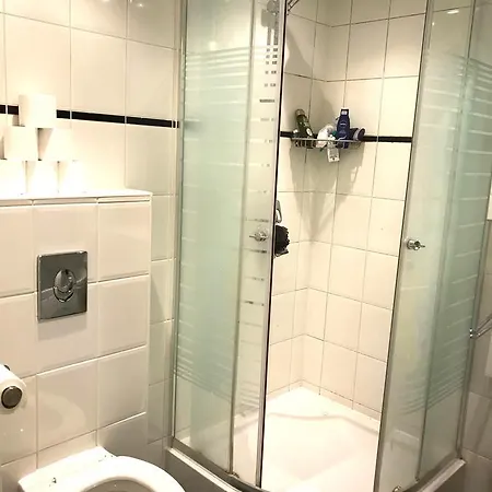Hotspot Apartment,